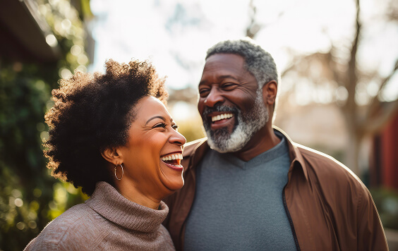 happy-couple-995x511