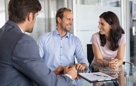 middle-age-couple-receiving-financial-advice-