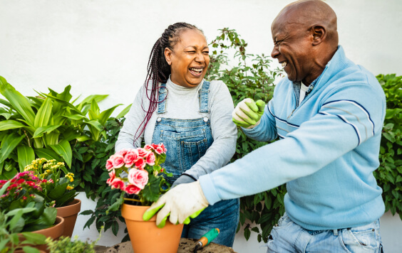 joyful-gardening-moment-564x356